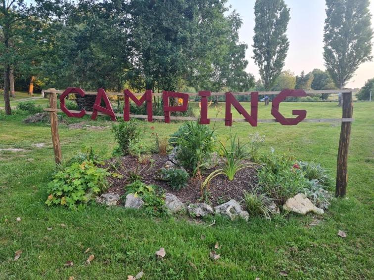 Camping De La Reuille Flere-la-Riviere Buitenkant foto