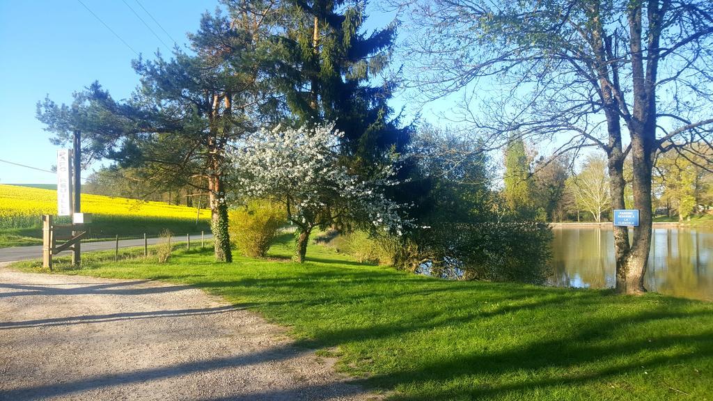 Camping De La Reuille Flere-la-Riviere Buitenkant foto