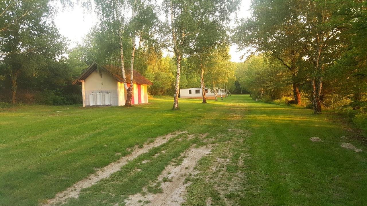Camping De La Reuille Flere-la-Riviere Buitenkant foto